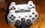 Predám PS3 320GB, 2x dualshock 3, dobijacia stanica, 6 hier – fotka 2